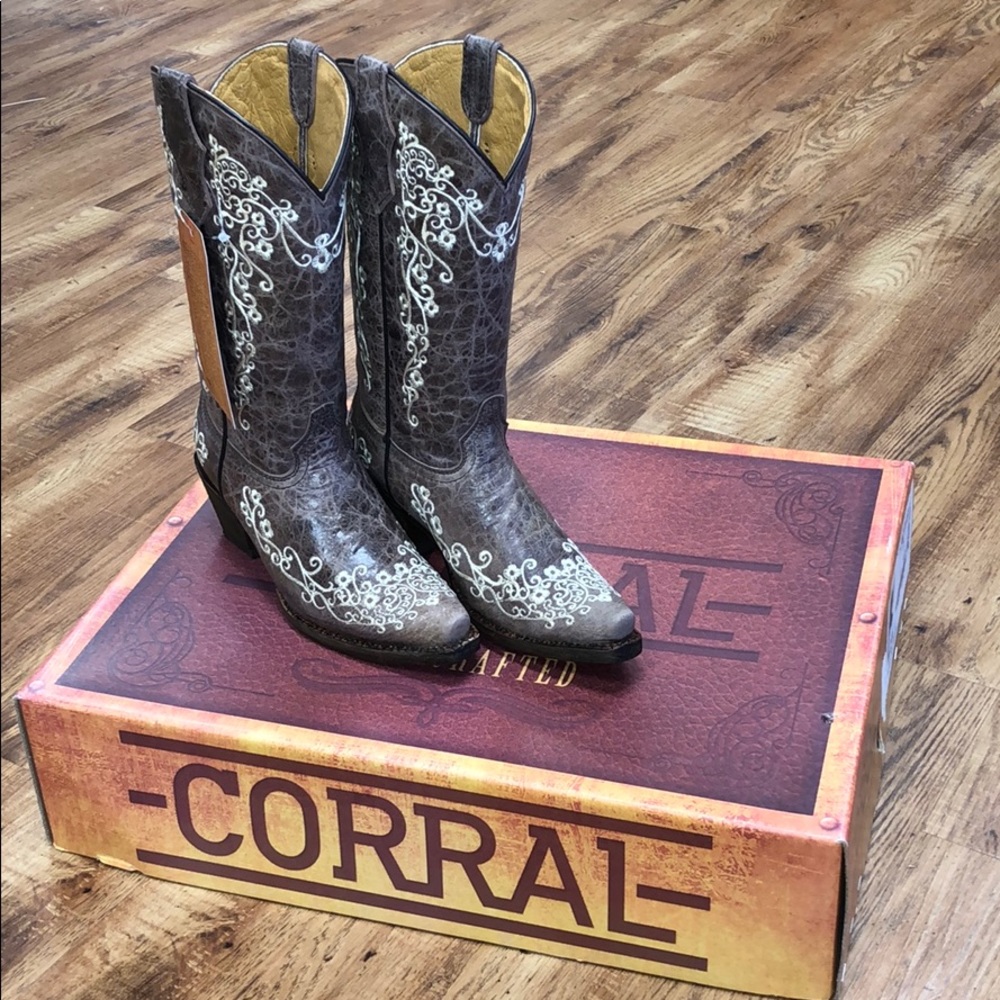 Girls corral boots